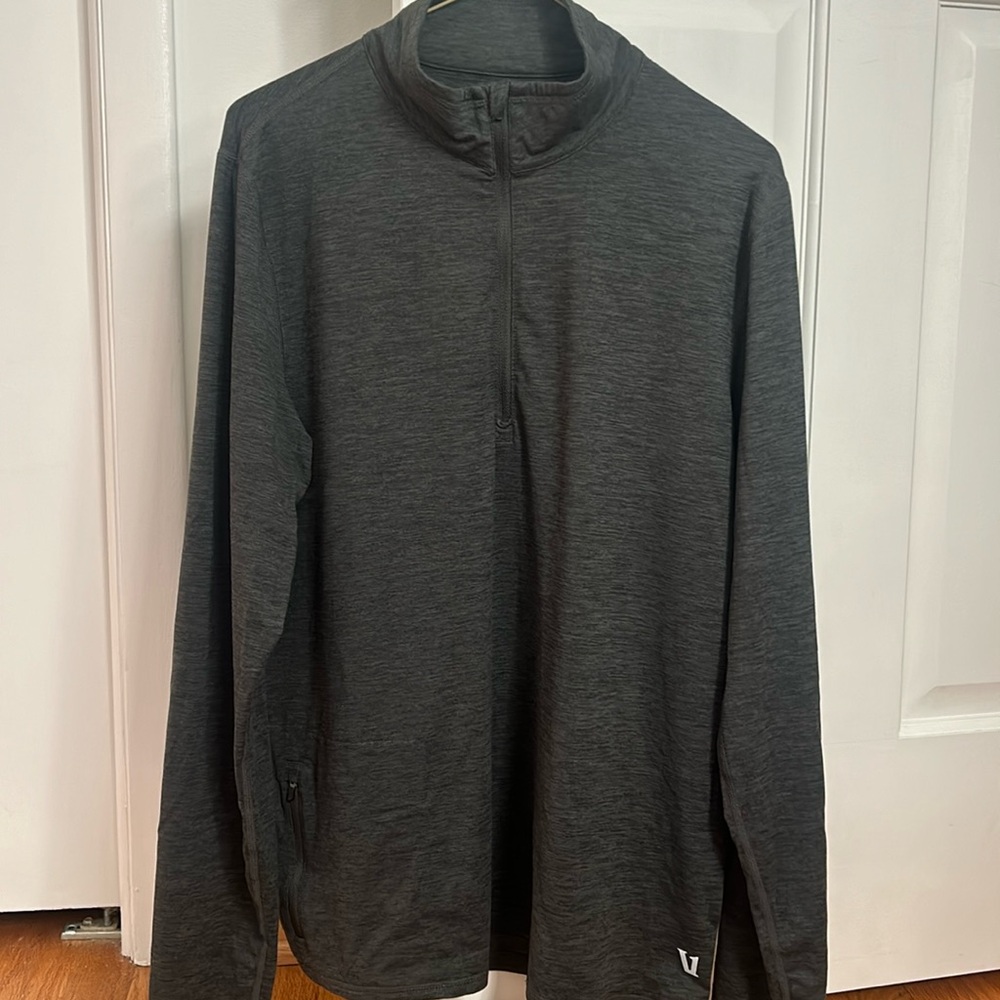Vuori Mens Ease Performance Half Zip 2.0 long sleeve shirt size medium